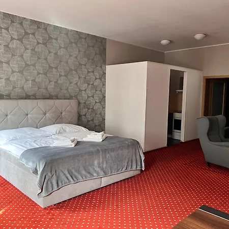 U 자쿠바 게스트하우스 올로모우츠